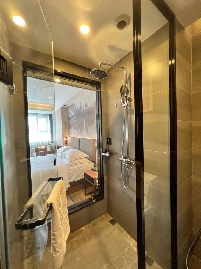 Aurea Central Hotel Пном Пен Екстериор снимка