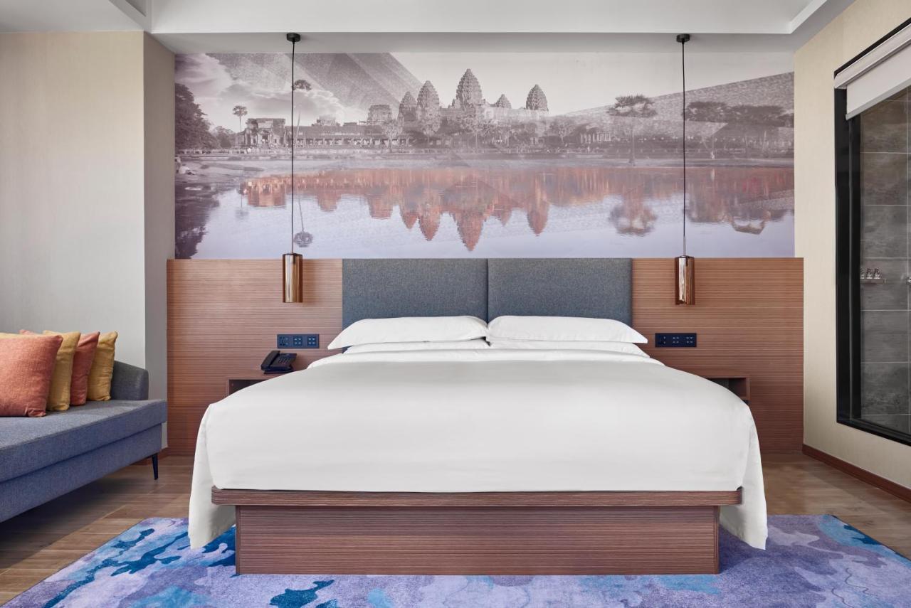 Aurea Central Hotel Пном Пен Екстериор снимка